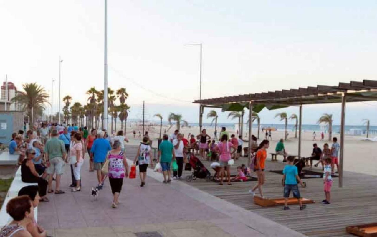 Barraques 65 Playa De Gandia Solo Para Familias 外观 照片